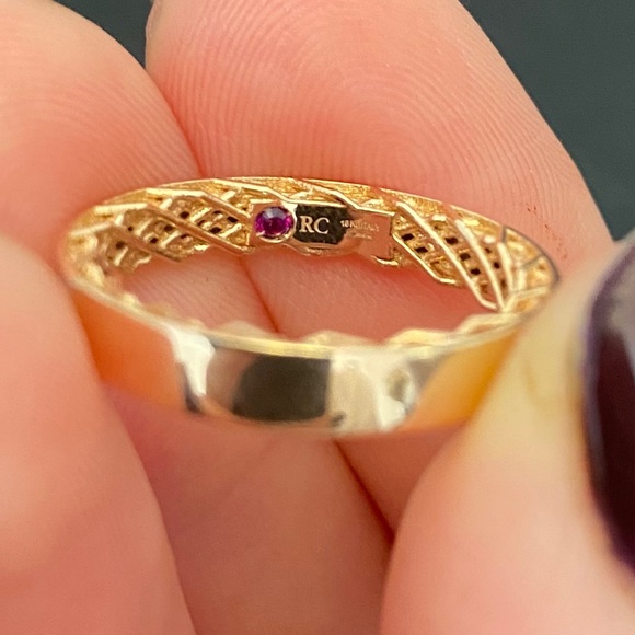 Roberto coin ring symphony golden gate ring. - Picture 5 of 8